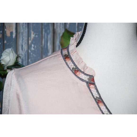 Democracy Pink Blouse Top Size S Embroidered Peek a Boo Long Sleeve Ruffle Colla - Picture 3 of 9